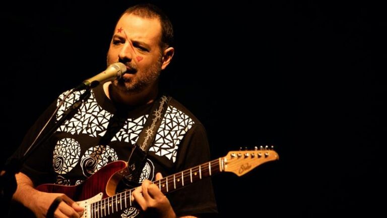 Fernando Grecco celebra lançamento de seu disco físico com show “Vir a Ser” no Teatro da Rotina