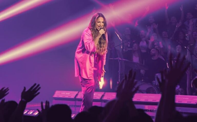 Nova música de Sarah Beatriz é sucesso no YouTube