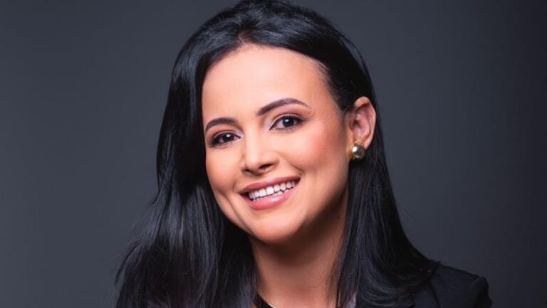 A liderança não é sobre o poder, mas sobre o serviço, explica mentora que ganha destaque nas redes sociais