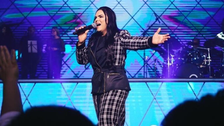 Eliane Fernandes revela como triunfar sobre os problemas no single Mateus 14:22