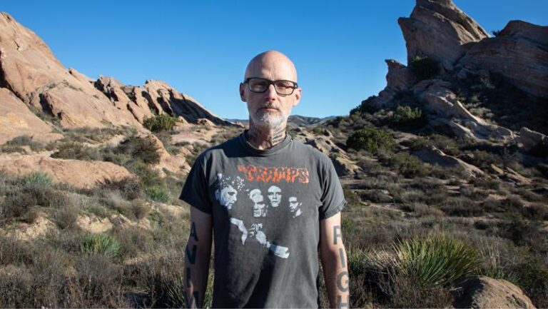 Moby compartilha a sensual faixa “Sweet Moon” com Choklate