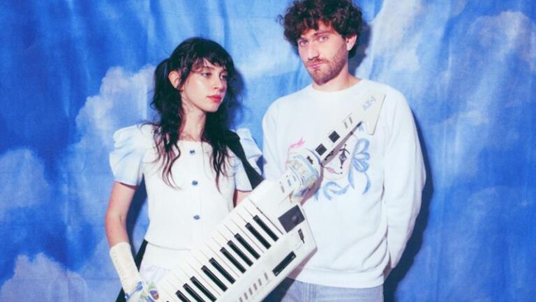 Magdalena Bay lança hoje seu segundo álbum Imaginal Disk