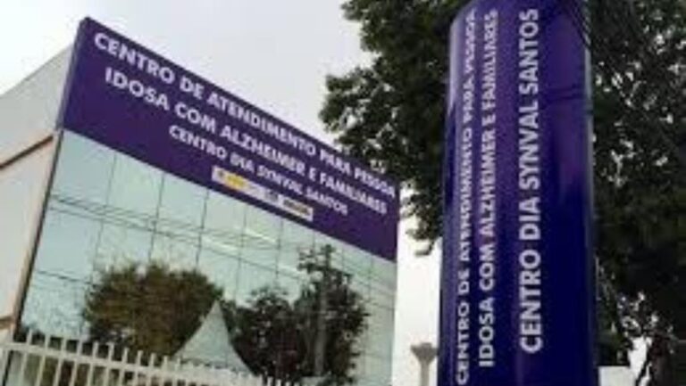 Leve Saúde leva idosos com Alzheimer para tour no Maracanã e jogo Fluminense x Botafogo em ação de conscientização sobre a doença