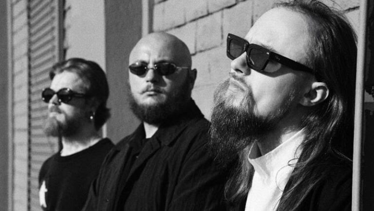 Molchat Doma lança o novo álbum “Belaya Polosa”