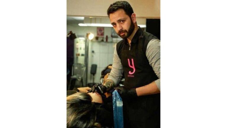 Tatuador Yurgan Barreto cria projeto que oferece reconstrução gratuita de aréola mamária para mulheres que tiveram câncer