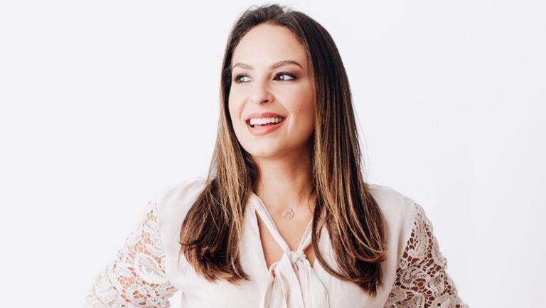 Da Advocacia à Beleza: A Jornada de Handrielli Lima para Transformar a Autoestima Feminina