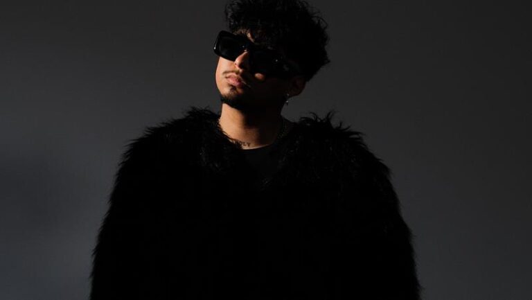 Intérprete do hit “God Made a Way”, rapper cristão WHATUPRG se apresenta pela primeira vez no Brasil