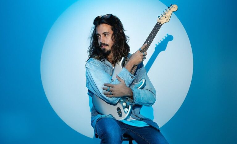 Lucca Fortuna faz de álbum de estreia uma viagem escapista que inclui pop, alternativo e MPB