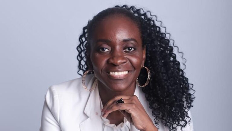 Lessandra: A Trajetória Inspiradora de uma Profissional da Beleza em Ascensão