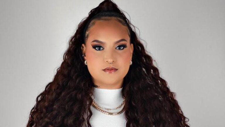 Duda Bonifácio: A Trancista de Realengo que Transforma Vidas com Suas Técnicas e Histórias Inspiradoras