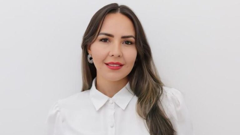 Vanessa Oliveira: Inovação e Excelência na Micropigmentação Digital