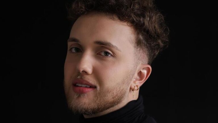 Uriel: a nova promessa do pop brasileiro que encanta com sua autenticidade
