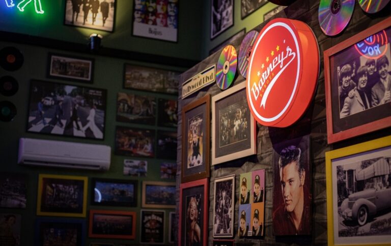 Afinal, o que é mais importante do que celebrar juntos? Reserve seu espaço no Barney’s Burger para momentos inesquecíveis!
