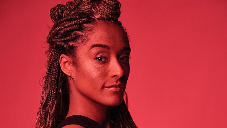 Ex-The Voice Marília Lopes estreia nos palcos do Rio de Janeiro com o musical “Canções Que Eu Guardei Pra Você”