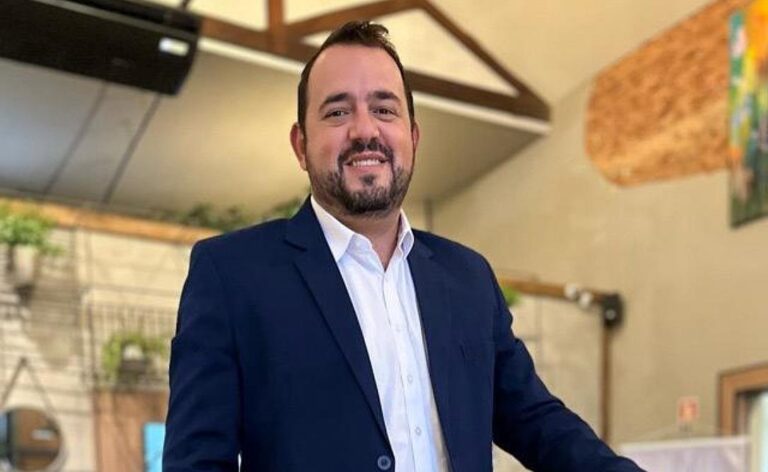 Augusto Ribeiro: Especialista em Lançamentos de Médio e Alto Padrão em Maringá