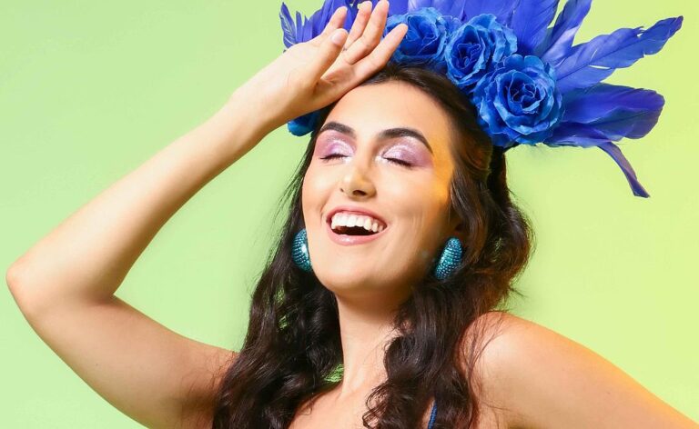 Carnaval 2025: dicas de looks vibrantes para você aproveitar a festa