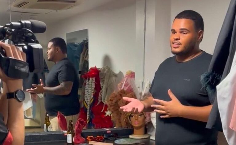 Influenciador Chris Malaquias é aprovado na escola de teatro Wolf Maia, uma das maiores do Brasil