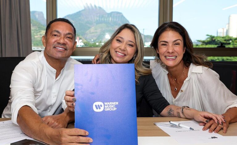 Marília Tavares fecha contrato milionário com a Warner Music Group