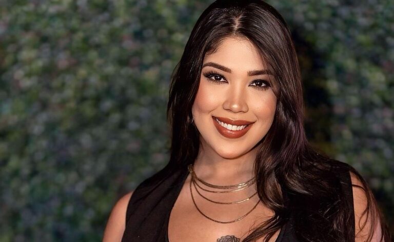 Jhenifer Borher a artista que vem se tornando destaque em todo Brasil