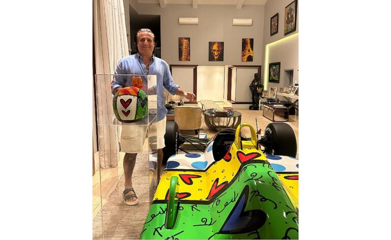 Romero Britto entrega ao empresário Marcelo Camargo obra inédita inspirada na Fórmula 1 em seu retorno ao Brasil