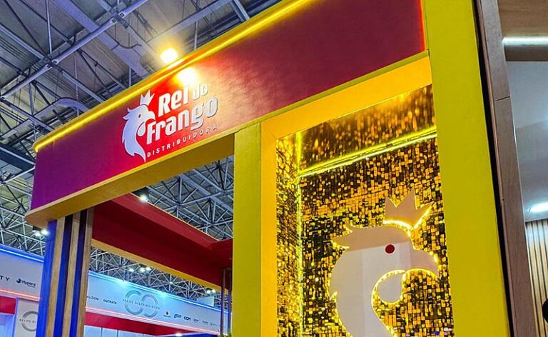 Expofood 2025: A Rei Do Frango Distribuidora Estreia Com Stand Impactante E Promete Experiência Imersiva