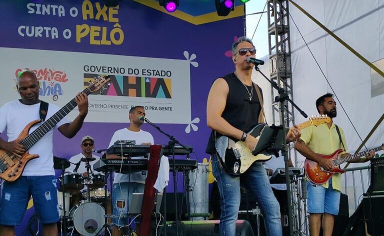 Peu Carvallho levou clássicos do Axé para o Carnaval de Salvador e encantou o público