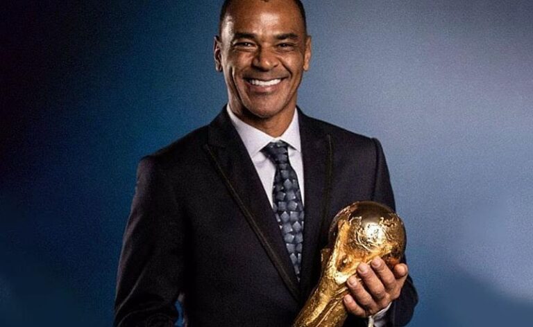 Cafu fala sobre o cenário do futebol brasileiro e a esperança pelo hexa