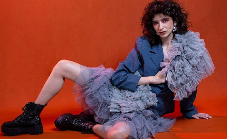 Sofia Freire leva sotaque pernambucano ao Lollapalooza 2025