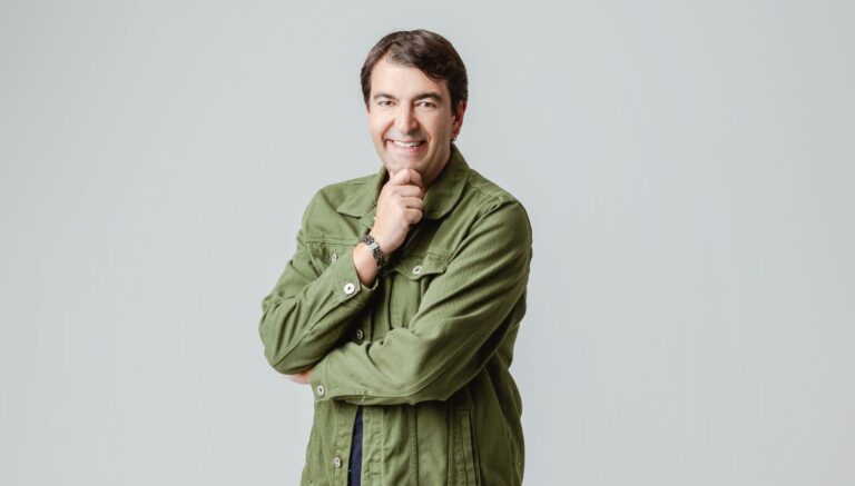 Pedro Fabrini lança livro sobre mentalidade financeira e prosperidade