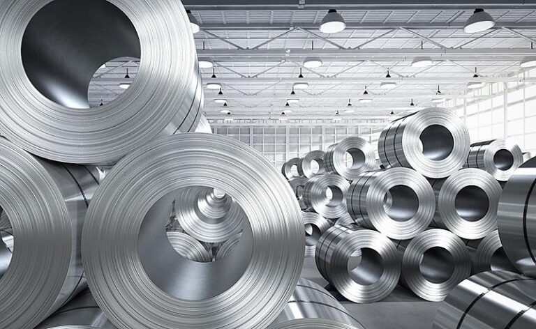 Tarifaço de Trump pressiona custo do aço e ameaça ritmo das construções no Brasil