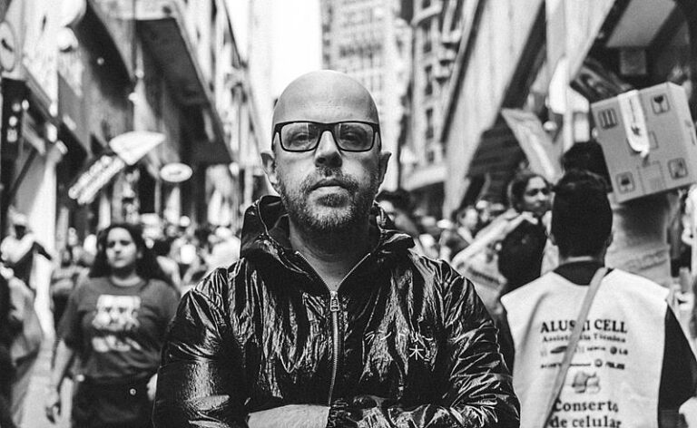 Johnny Monster anuncia clipe e show de lançamento do novo álbum
