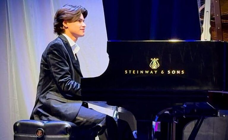 Louis Martins: O Jovem Talento Brasileiro de 16 Anos que Conquista o Cenário Musical e Acadêmico