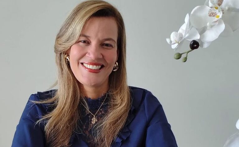 Terapeuta Cristiane Rebouças se destaca no atendimento integrativo e personalizado