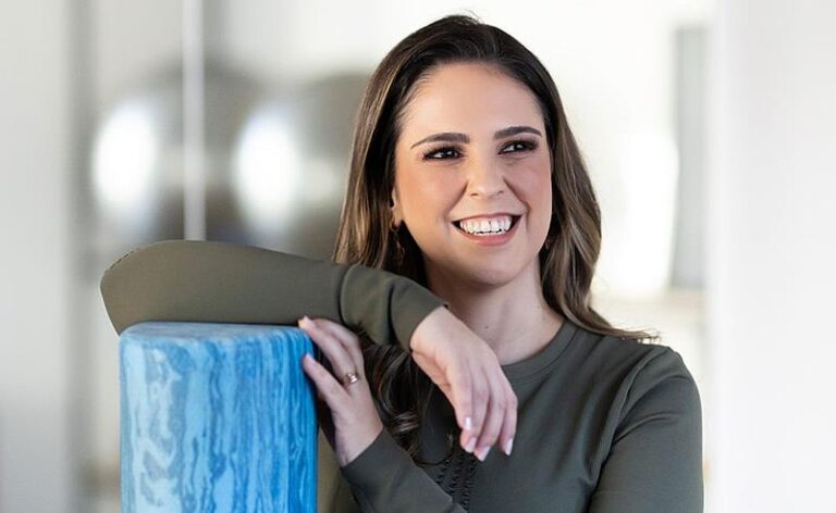 Como o Pilates aliado à fisioterapia transforma a vida de quem convive com dor crônica