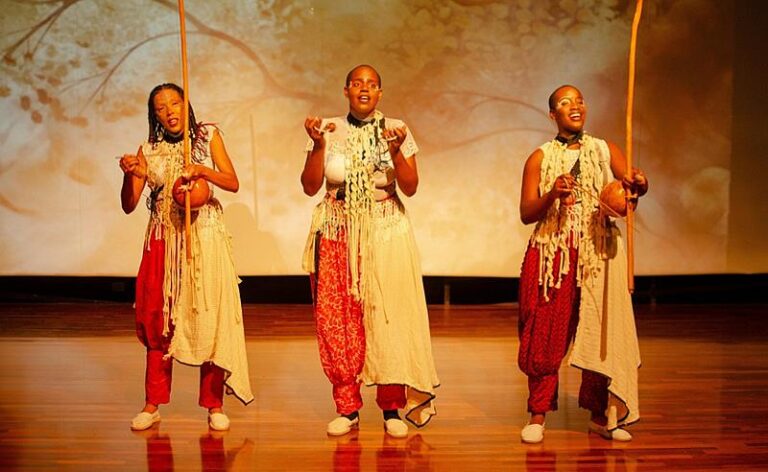 Infância, ancestralidade e cultura Bantu se encontram em Dingo-Dingo, no Sesc Interlagos