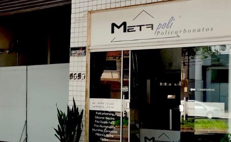 Metapoli Policarbonato se destaca em Maringá com coberturas de alto padrão em policarbonato e térmicas