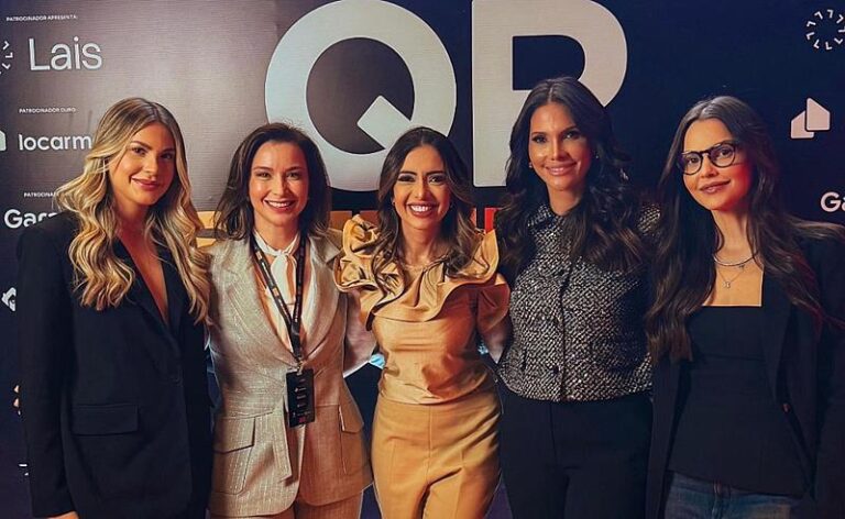 Educação, posicionamento e impacto: Sophia Martins inspira no QR Summit com o painel “O Poder Delas”