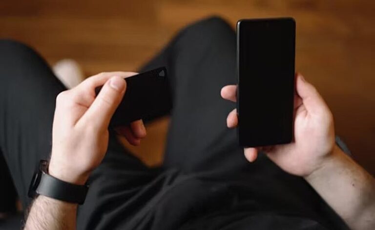 Ferragens no TikTok? Empresas apostam no marketplace da geração Z para vender dobradiças e ímãs de neodímio