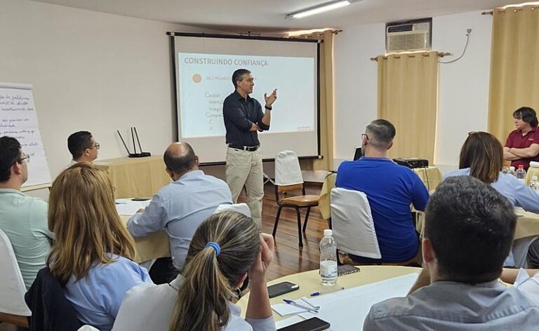 Cuidar da mente de quem trabalha é obrigatório