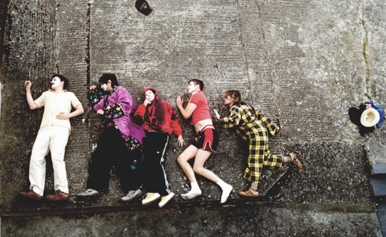 Sorry anuncia seu novo álbum COSPLAY e lança hoje o single “Echoes”