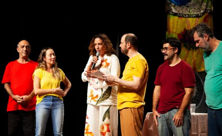 Grupo Teatro do Nada recebe homenagem da vereadora Mônica Benício na Mostra de Improvisação Teatral IMPRO GRAND PRIX