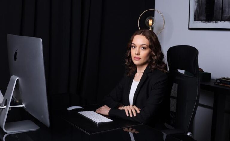 Brasileira lança consultor de inteligência artificial capaz de substituir até quatro profissionais em empresas digitais