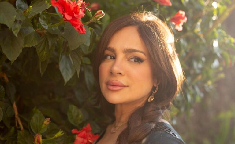 Daniela Araújo celebra 15 anos de carreira com turnê nacional revisitando seus sucessos