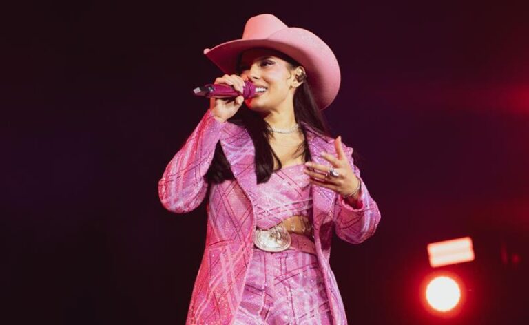 Ana Castela levanta o público no Jaguariúna Rodeo Festival 2025