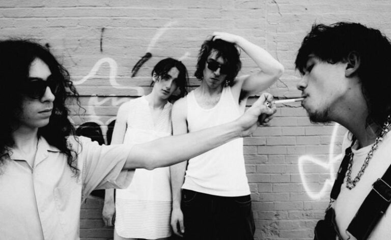 Geese lança novo álbum Getting Killed