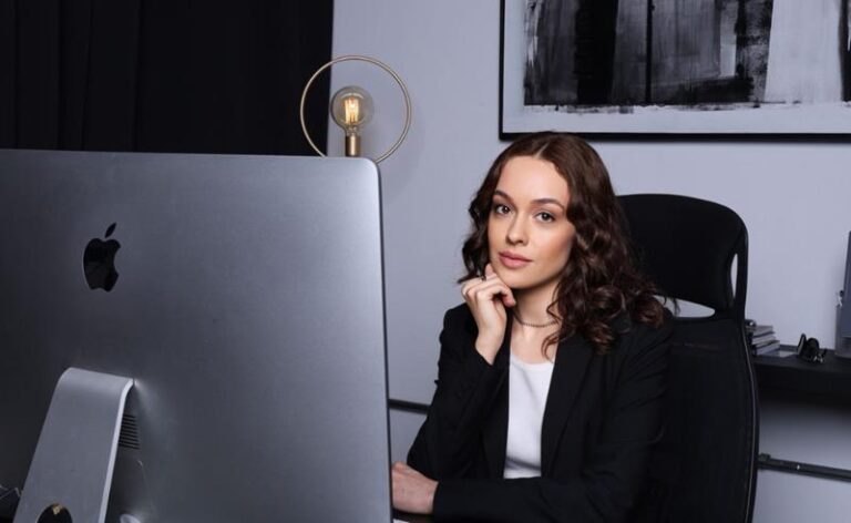 Raissa Venti, embaixadora do Notion, aponta como a IA está redefinindo a gestão de empresas