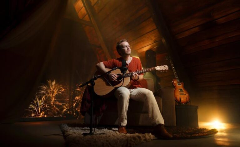 Destaque do litoral de São Paulo, BALARA lança single “Gatilhos (Acusticamente)”