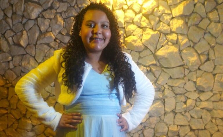 Com apoio da Trindade Records, Íngrid Vitória lança o single “Fogo da Fé”