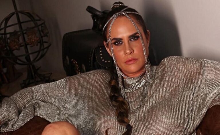 Aritana Maroni assume que cresceu em saunas e fala sobre surubas e tabus no “Damas de Ferro”