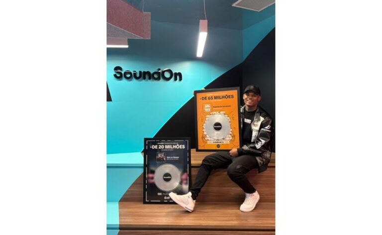 MC Nito recebe Disco de Diamante no TikTok com o hit “Rabetão de Terremoto” e celebra indicação ao Prêmio Multishow